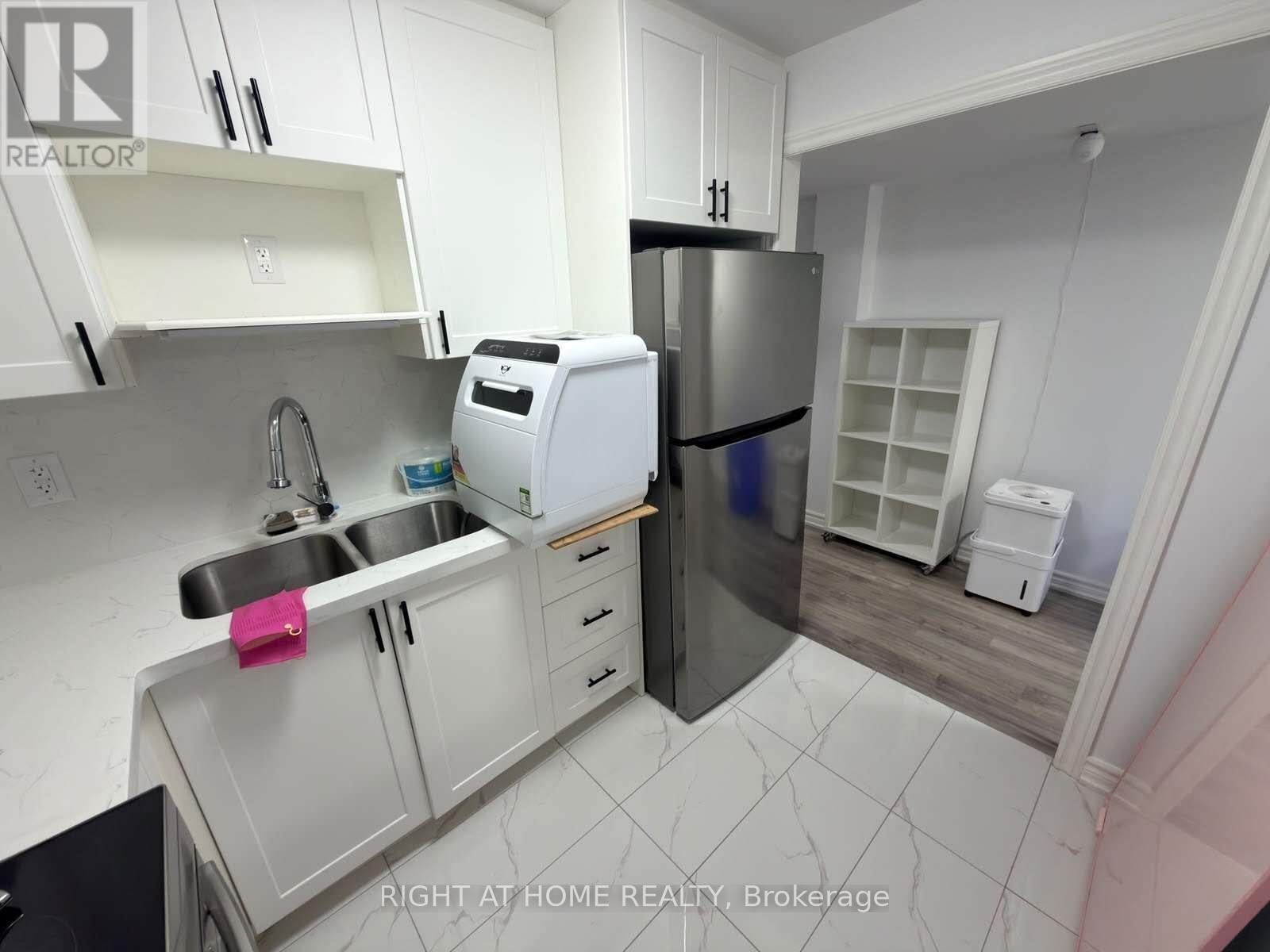 125 MARIA ROAD, Markham (Wismer) — photo 2