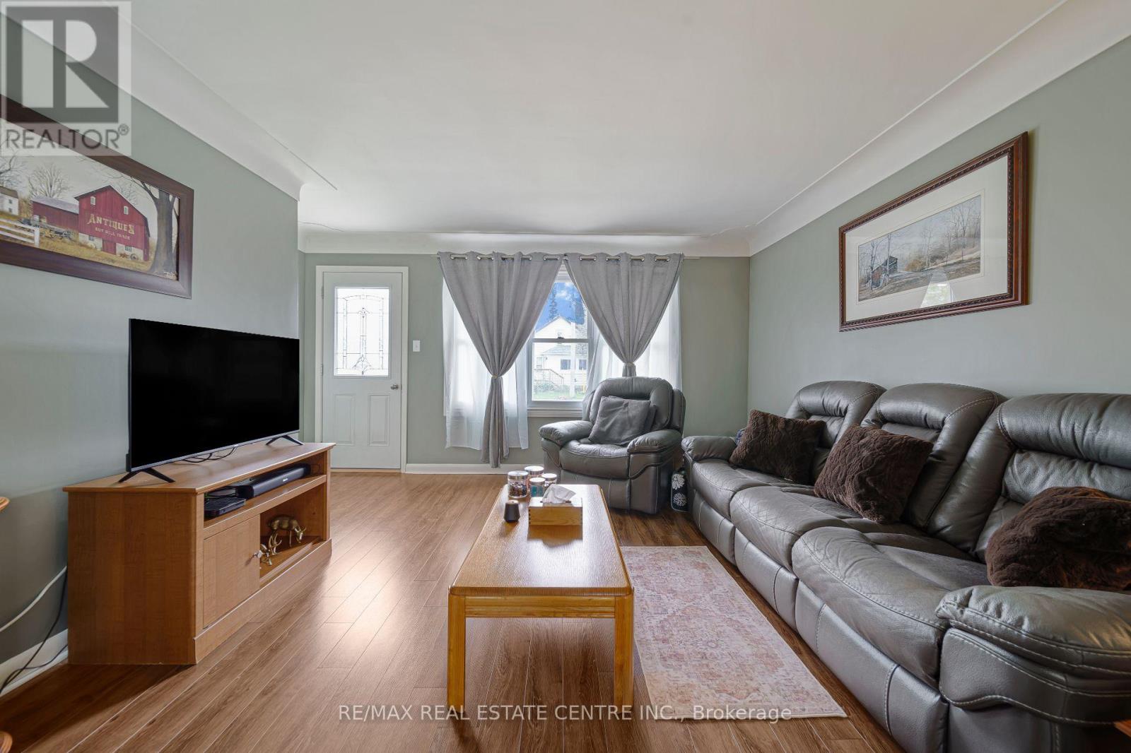 205 CRYSLER STREET, Norfolk (Delhi) — photo 4