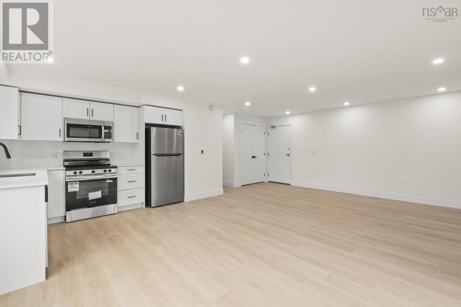 3 5698 Normandy Drive, Halifax — photo 8