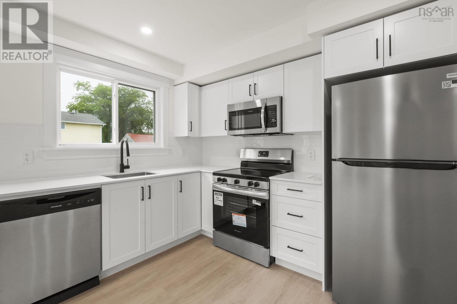 3 5698 Normandy Drive, Halifax — photo 9