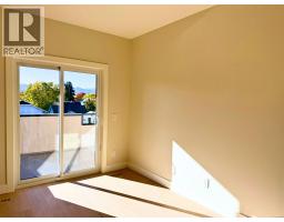 781 Martin Avenue Unit# 4, Kelowna, BC V1Y6V4 Photo 23