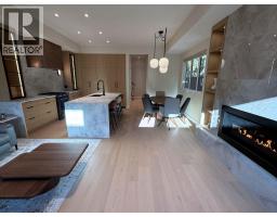 5pc Ensuite bath - 781 Martin Avenue Unit# 4, Kelowna, BC V1Y6V4 Photo 6