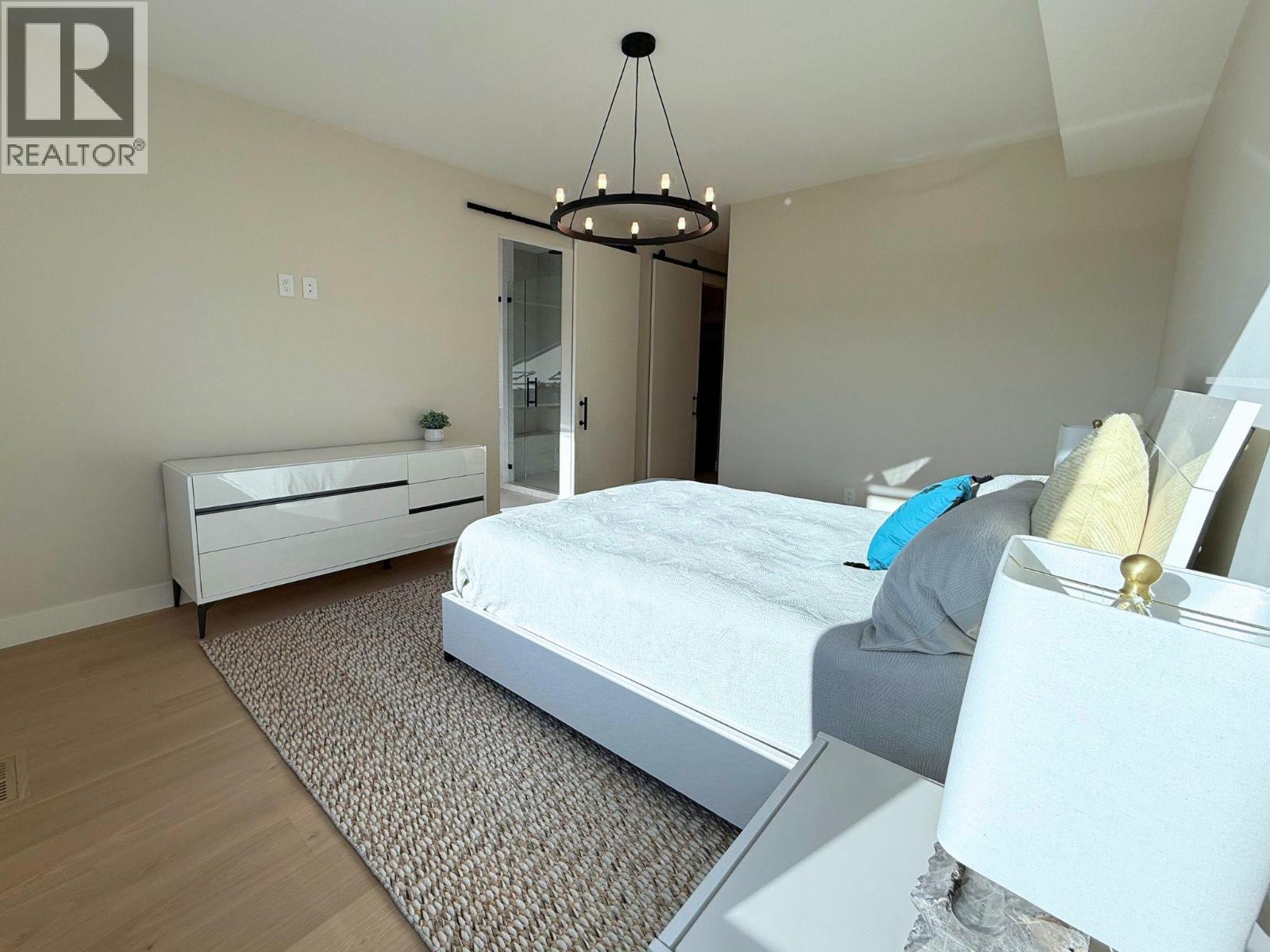 4 781 Martin Avenue, Kelowna