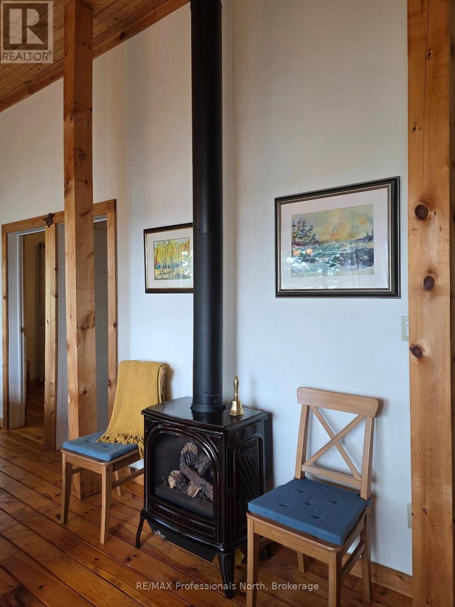 1258-2 WINDERMERE ROAD - 11