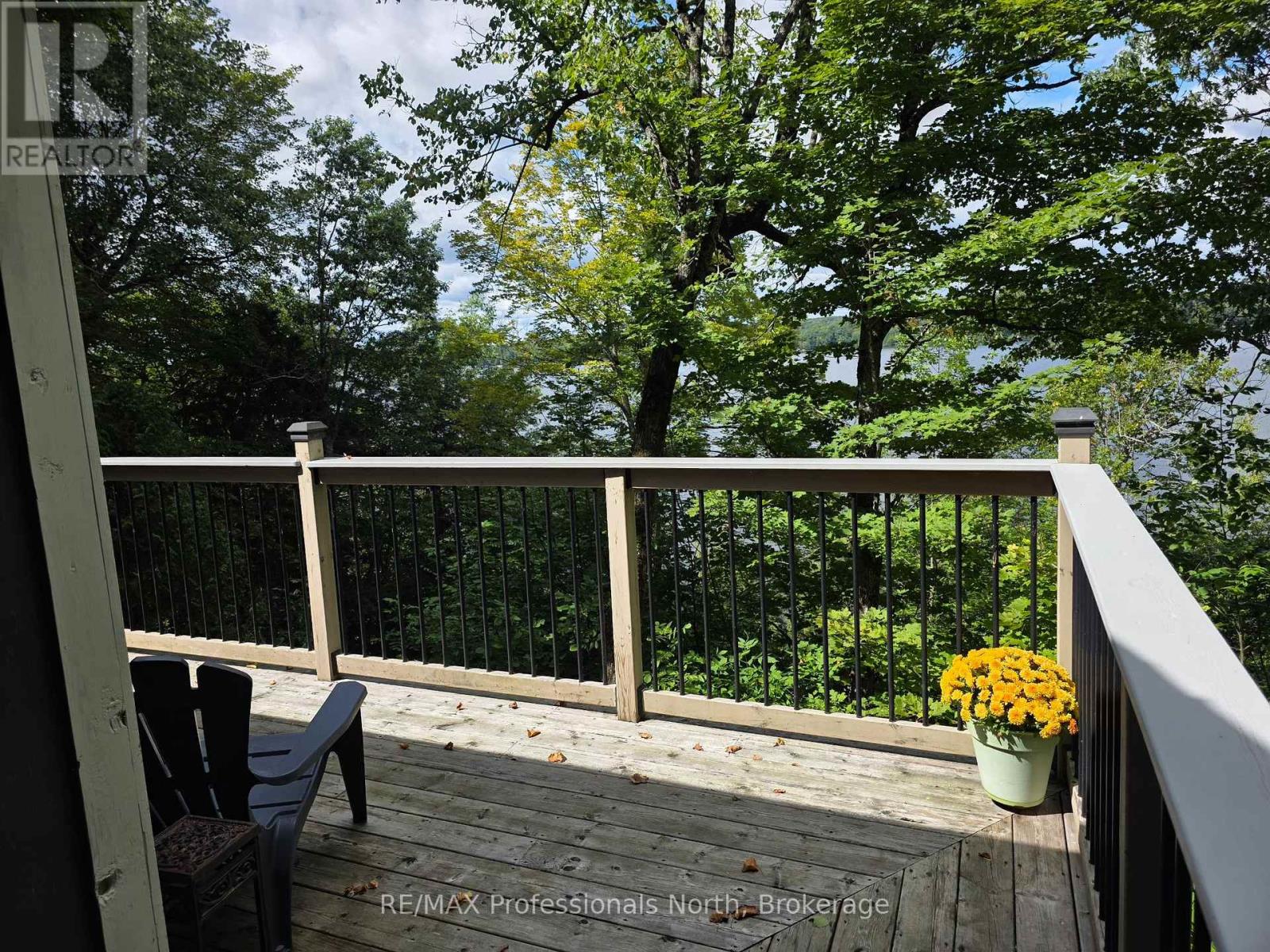 1258-2 WINDERMERE ROAD - 4