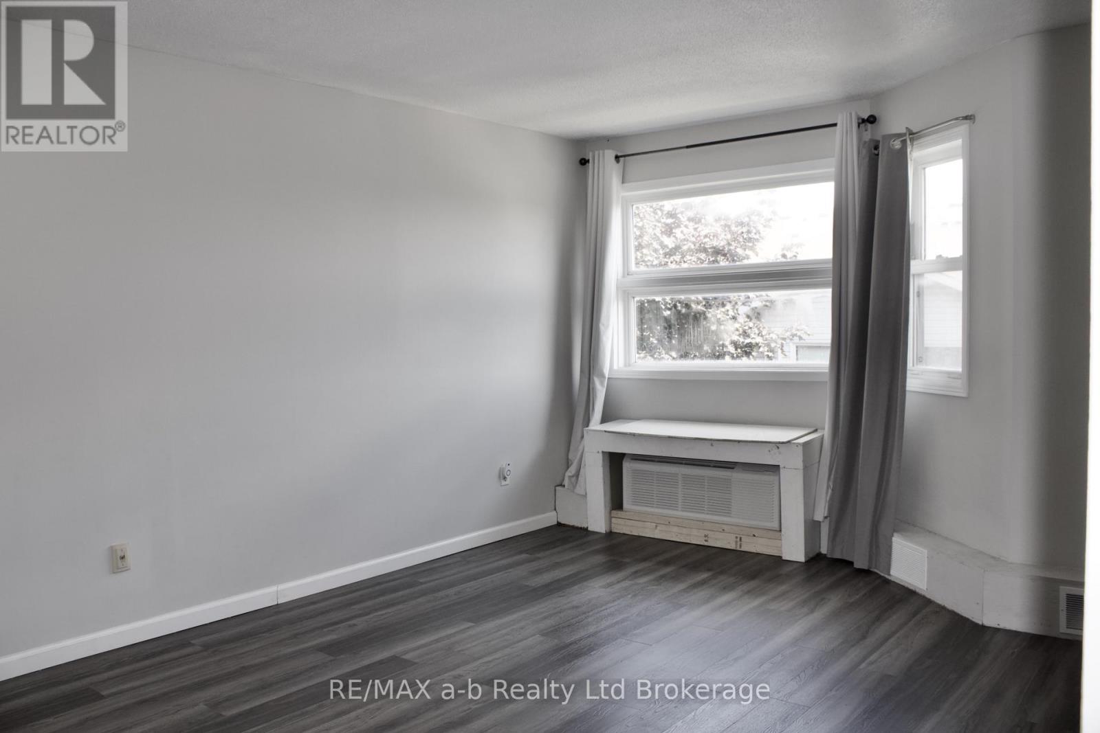 46 - 56 HIAWATHA ROAD, Woodstock (Woodstock - North) — photo 7