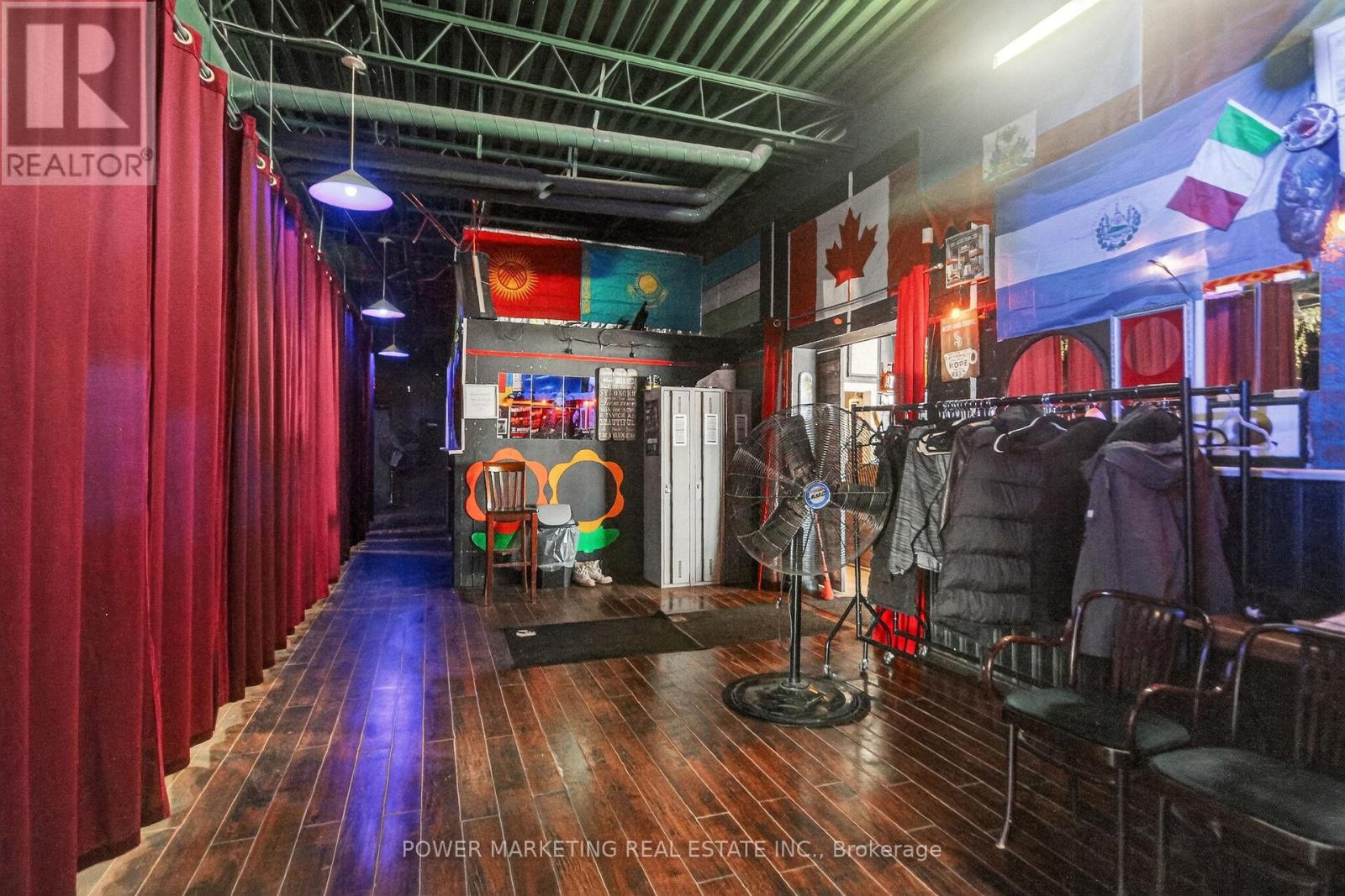 Business for Sale in Ottawa – 858 MERIVALE ROAD, Ottawa – MLS# X13750094 - Image 19