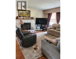 Living room - 868 North Kimberley Avenue, Greenwood, BC V0H1J0 Photo 10