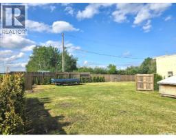 Bedroom - 1&2 Lakeview Avenue, Jackfish Lake, SK S0M1X0 Photo 9