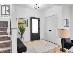902 Chinook Winds Meadow SW - photo 2