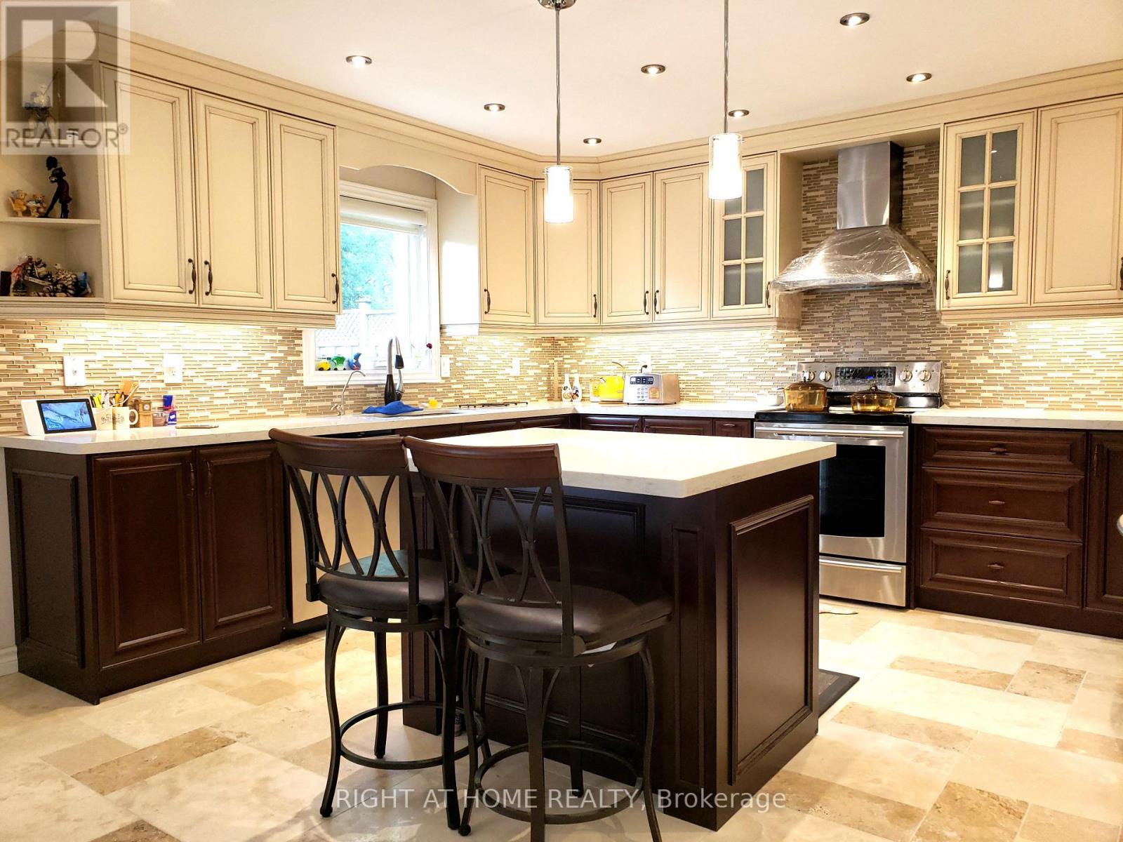 6 COWLES COURT, Richmond Hill (Mill Pond) — photo 4