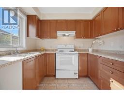 101 Crystalview Crescent, Brampton, ON L6P2S2 Photo 12