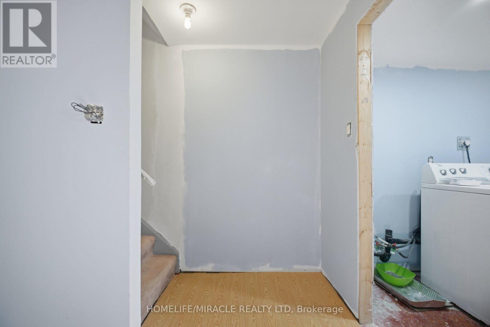 101 CRYSTALVIEW CRESCENT - Image 33
