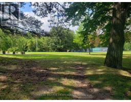 4 - 435 Parkside Drive, Toronto, ON M6R2Z8 Photo 14