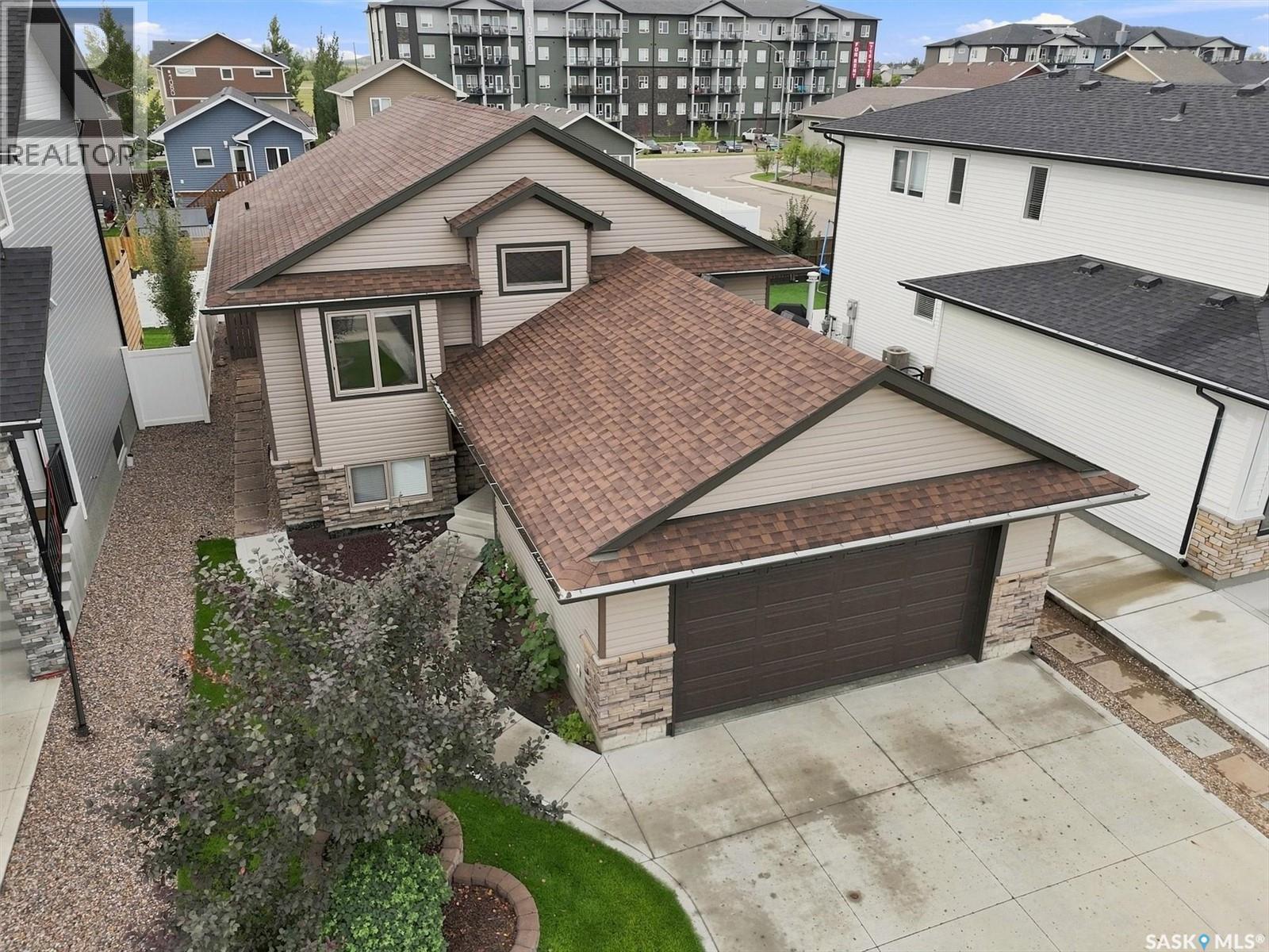 204 Cowan CRESCENT - 36