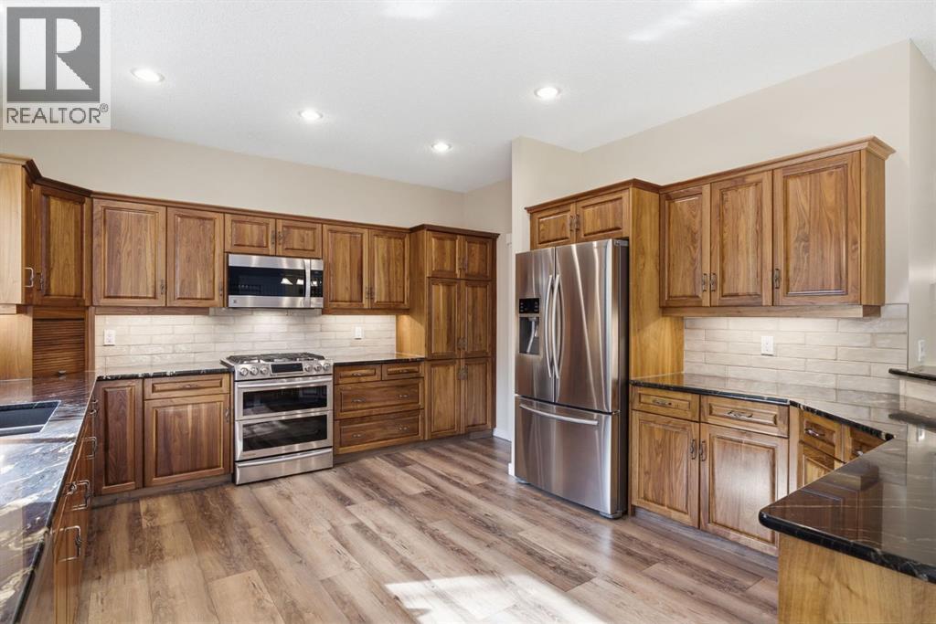 31 Chapala Close SE - 16