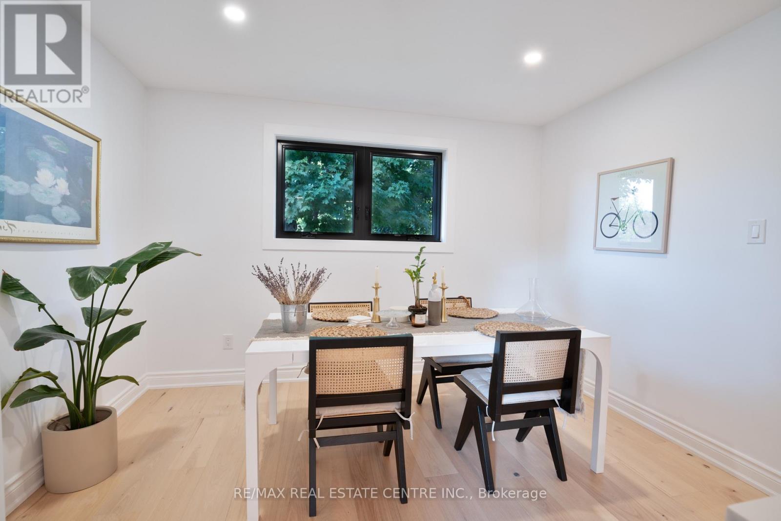 2221 WYANDOTTE DRIVE - 5