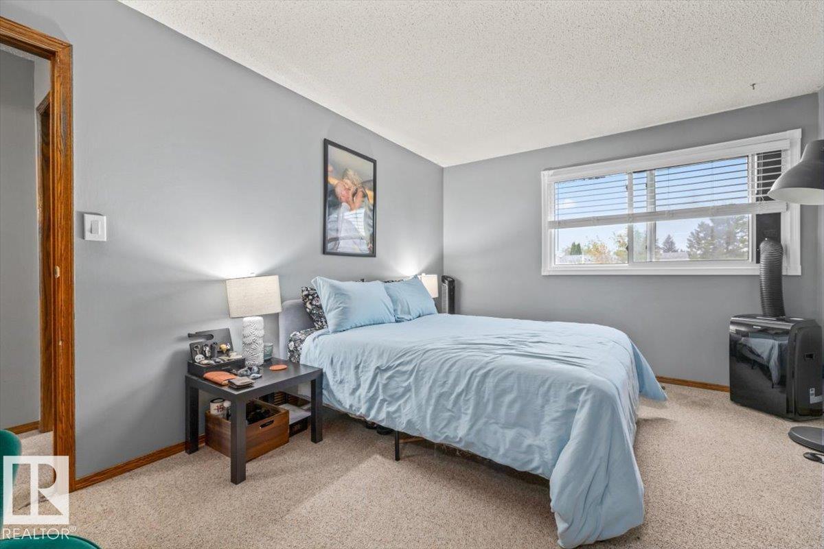 205 WESTON DR - Image 21