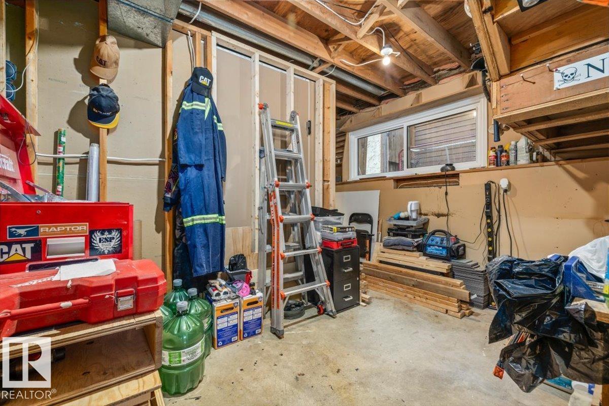 205 WESTON DR - 33