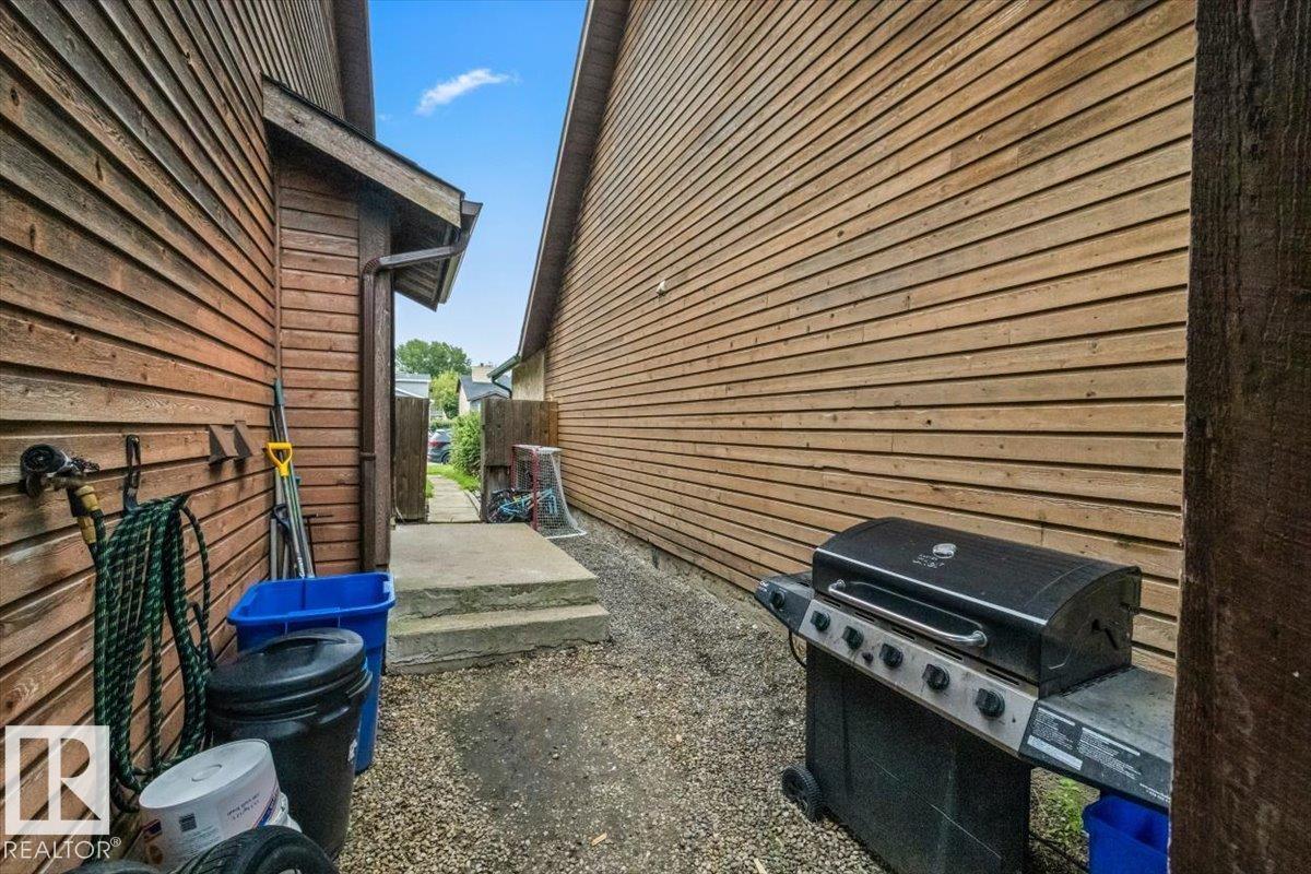 205 WESTON DR - Image 34