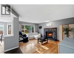 4pc Bathroom - 175 Shannon Circle Sw, Calgary, AB T2Y2L1 Photo 19