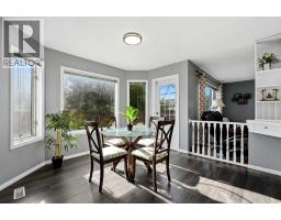 4pc Bathroom - 175 Shannon Circle Sw, Calgary, AB T2Y2L1 Photo 10