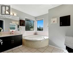 175 Shannon Circle Sw, Calgary, AB T2Y2L1 Photo 27