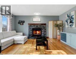 Primary Bedroom - 175 Shannon Circle Sw, Calgary, AB T2Y2L1 Photo 17