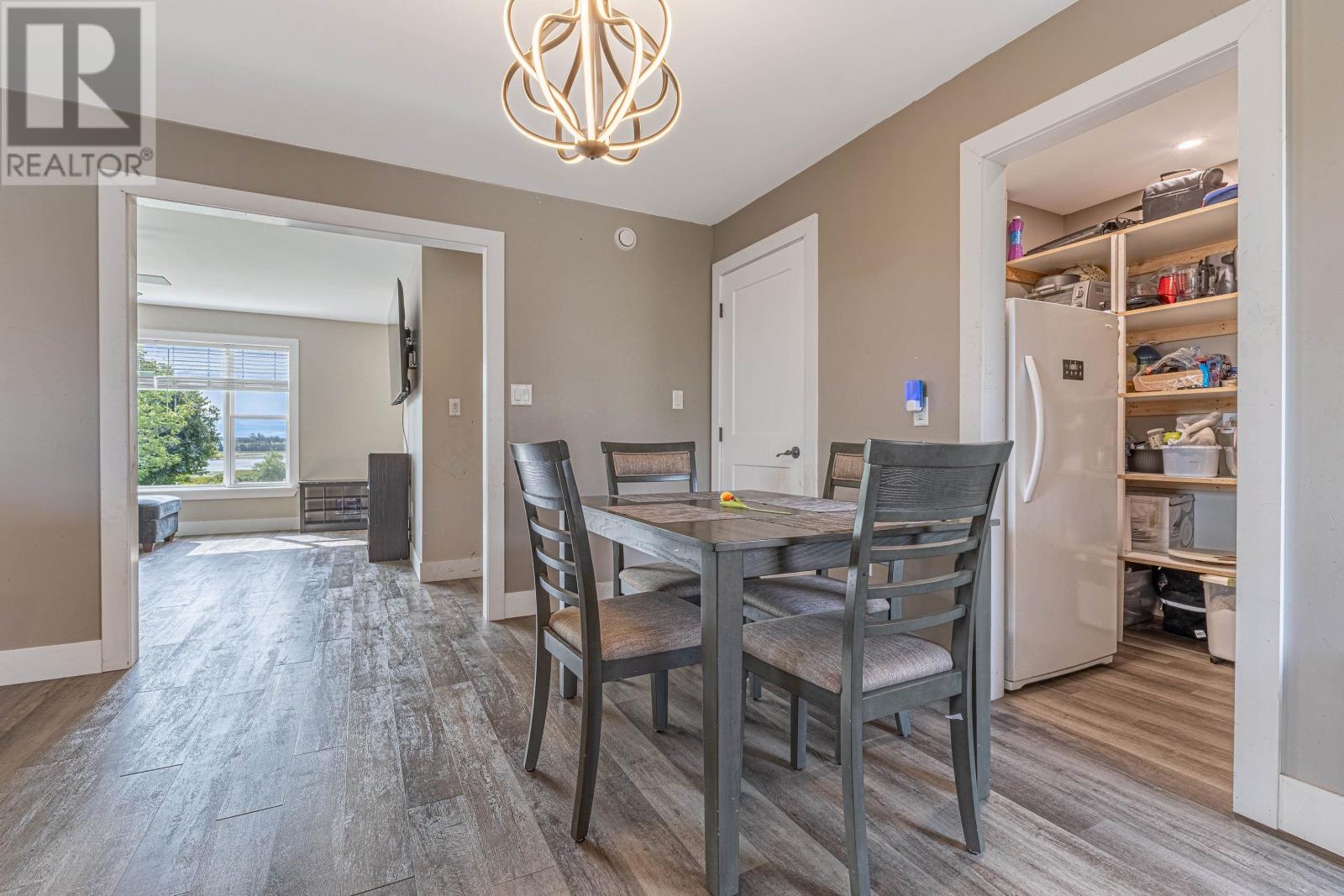 22 RIVERVIEW Crescent - 12