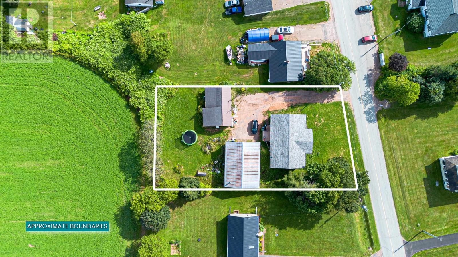 22 RIVERVIEW Crescent - 28