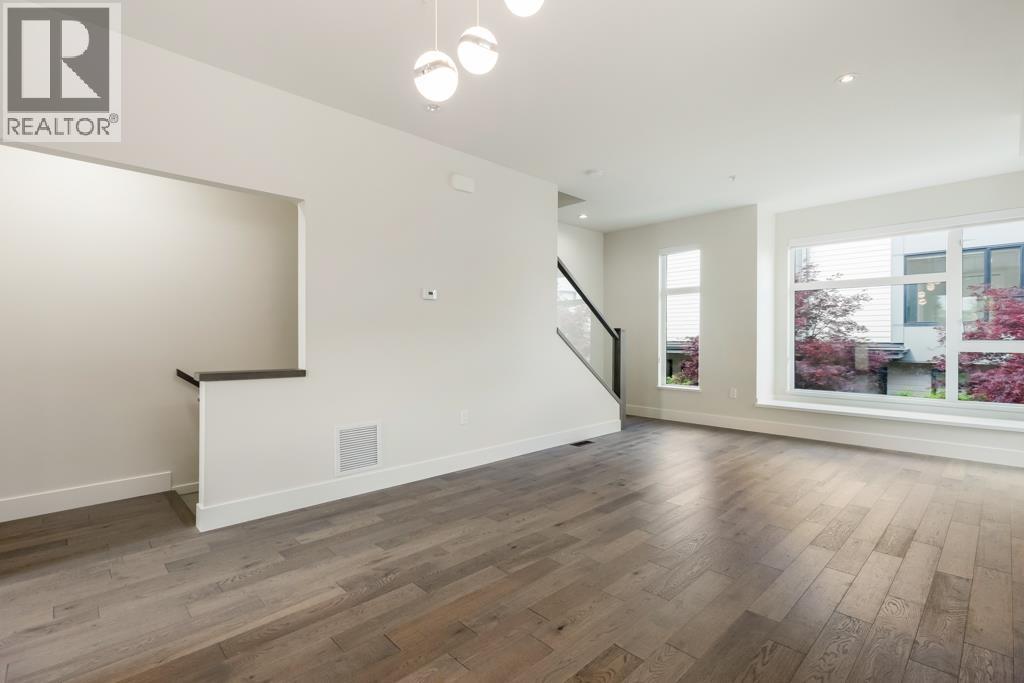 6070 OAK Street, Vancouver, British Columbia, V6M2W2, Vancouver, British Columbia — photo 3 of 5