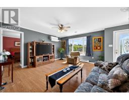 Den - 315 Highway 242, Joggins, NS B0L1A0 Photo 12