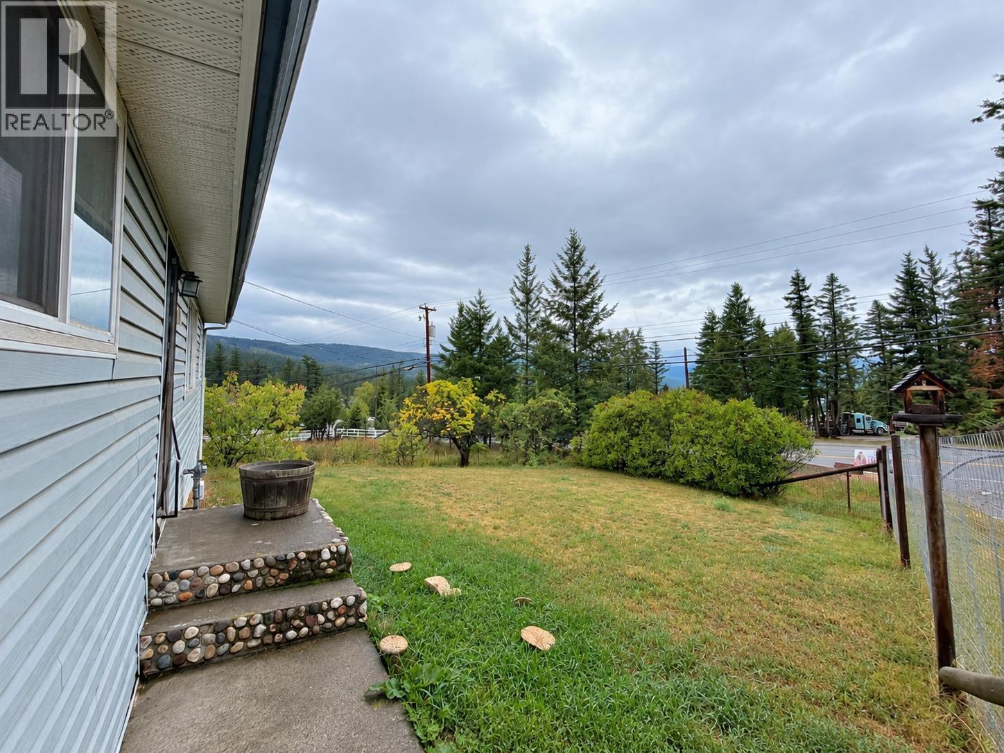 915 DOG CREEK ROAD, Williams Lake