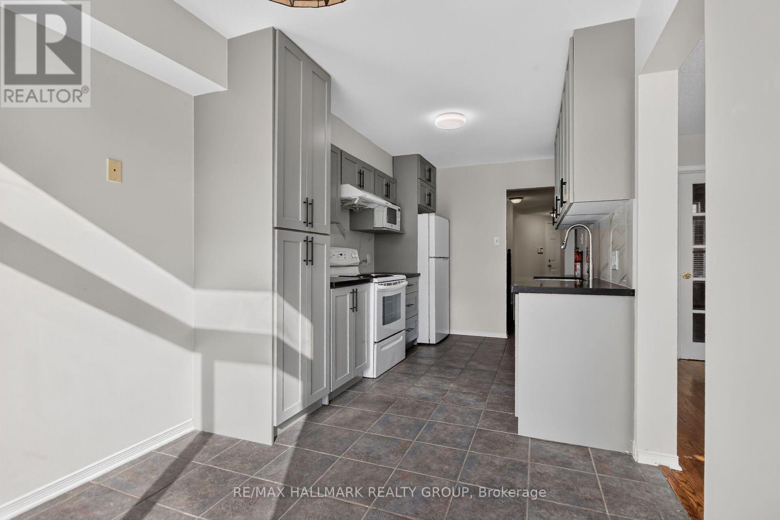 44 DRUMSO STREET - 12