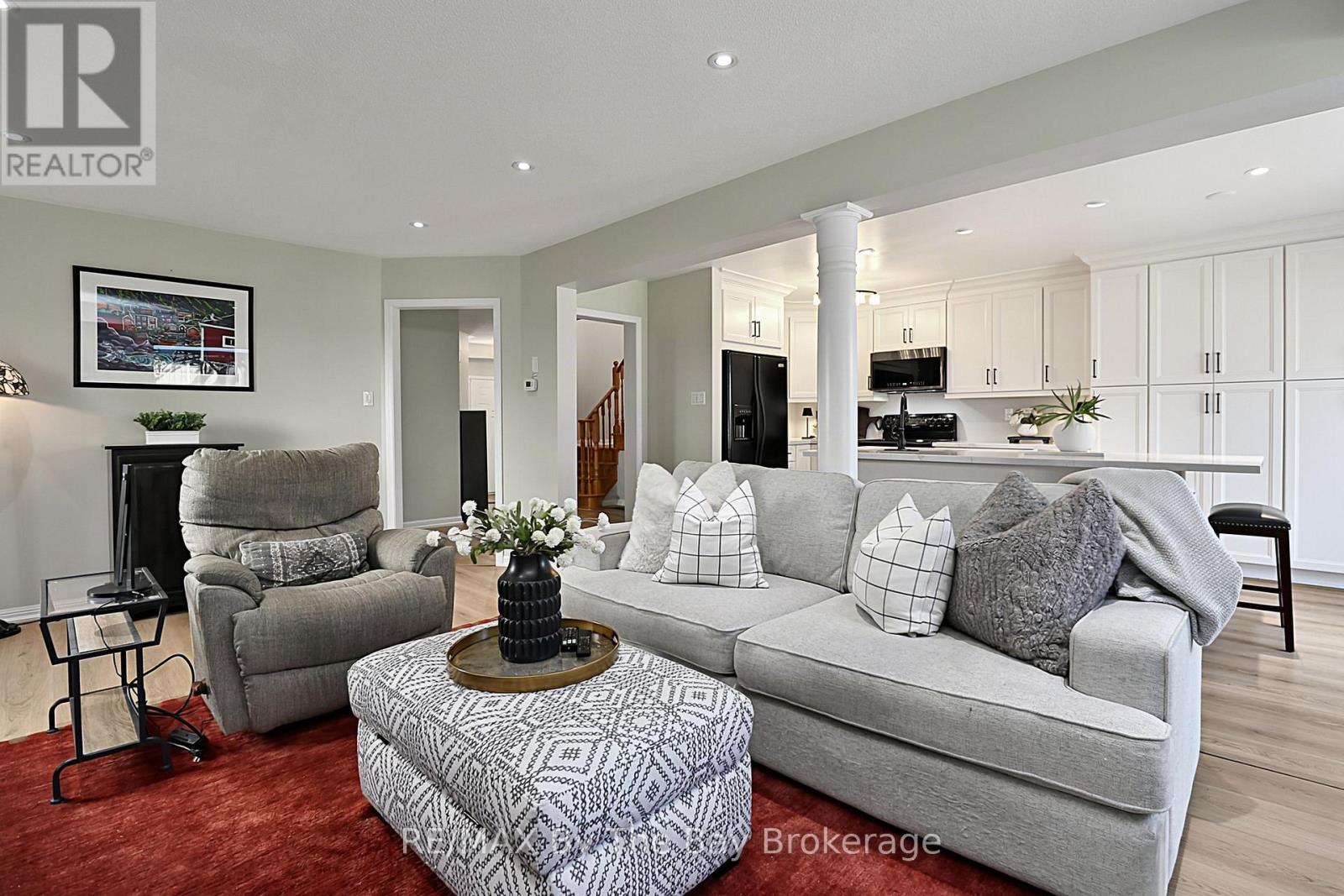84 WESLEY AVENUE - 16