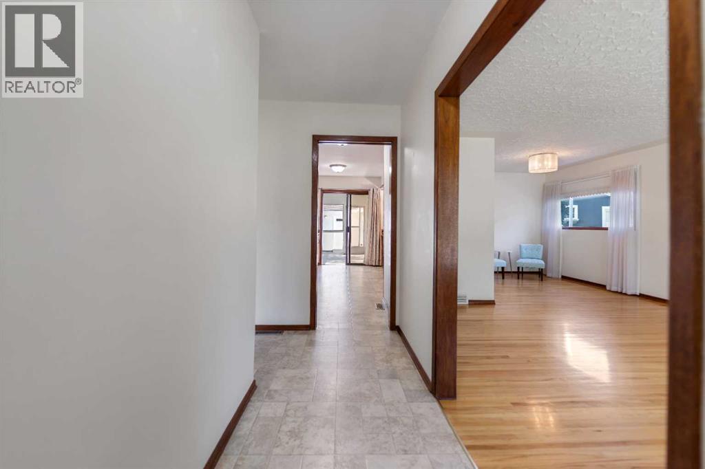 2915 13 Avenue NW - 3