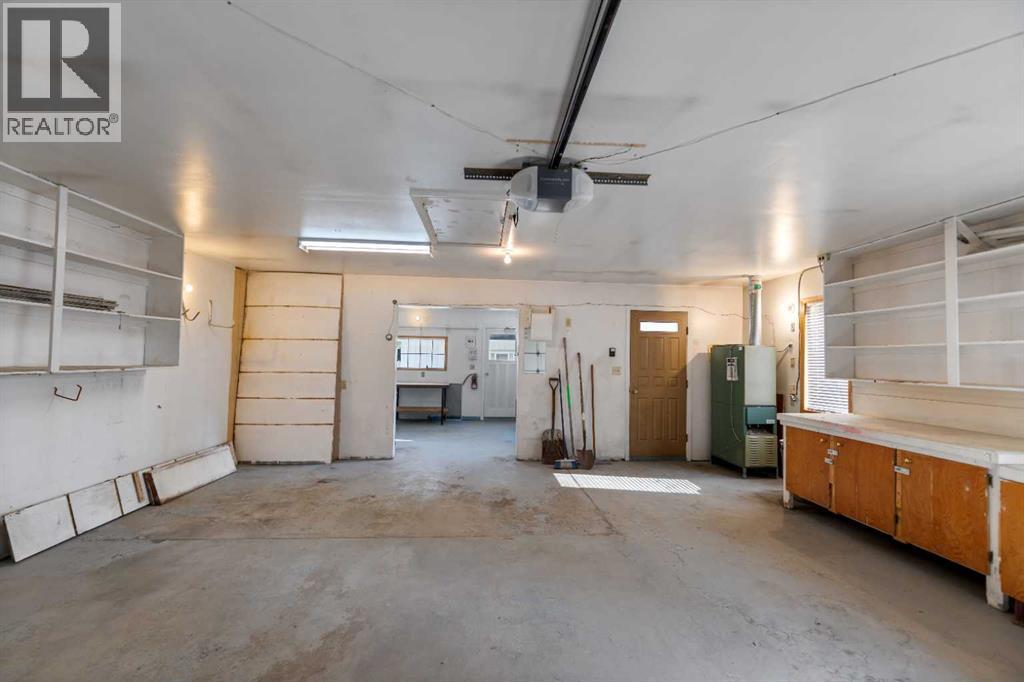 2915 13 Avenue NW - 23
