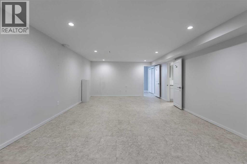 2915 13 Avenue NW - 17