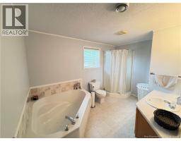 15 Silverwood, Miramichi, NB E1V5Z1 Photo 10