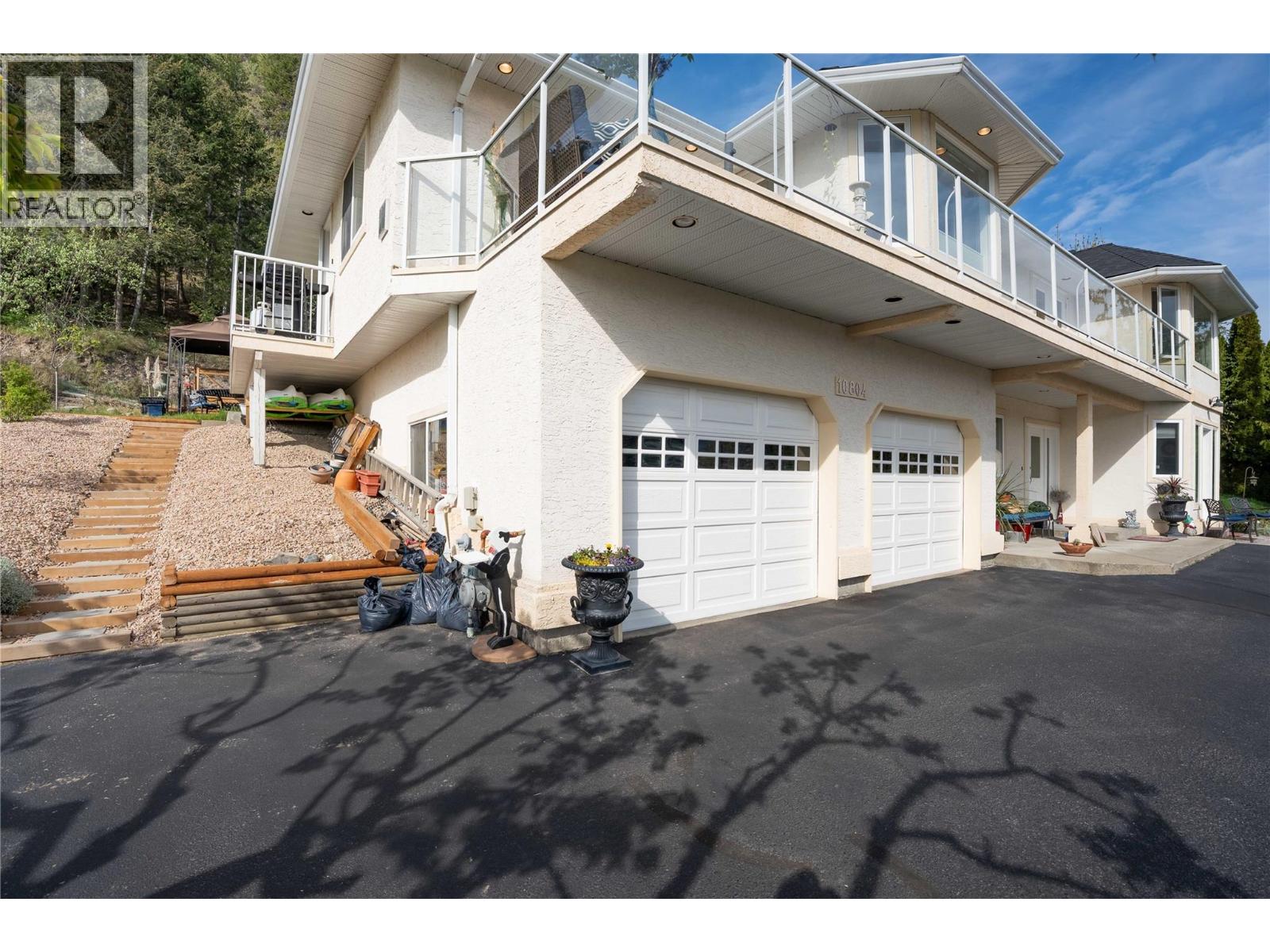10804 GIANTS HEAD Road, Summerland