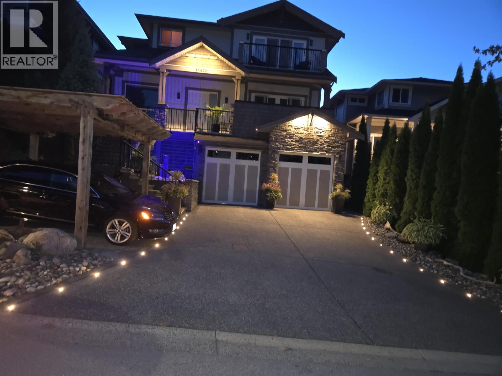 13422 235 Street, Maple Ridge, British Columbia, V4R2W3, Maple Ridge, British Columbia — photo 3 of 5