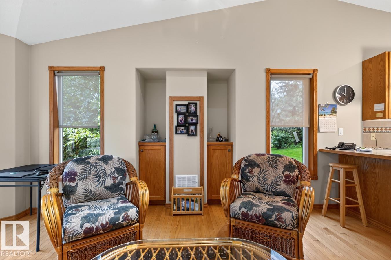 #124 4521 LAKESHORE RD - 12