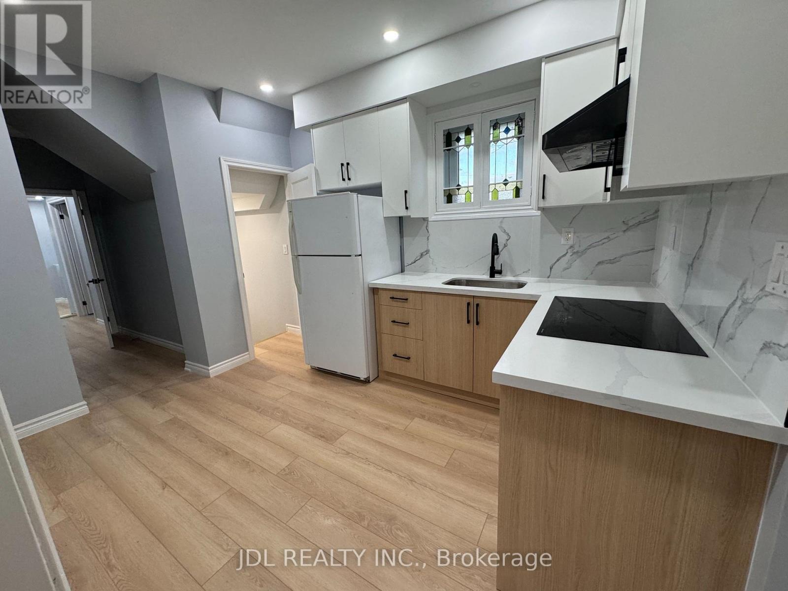 MAIN - 4750 SAINT LAWRENCE AVENUE, Niagara Falls (Downtown) — photo 4