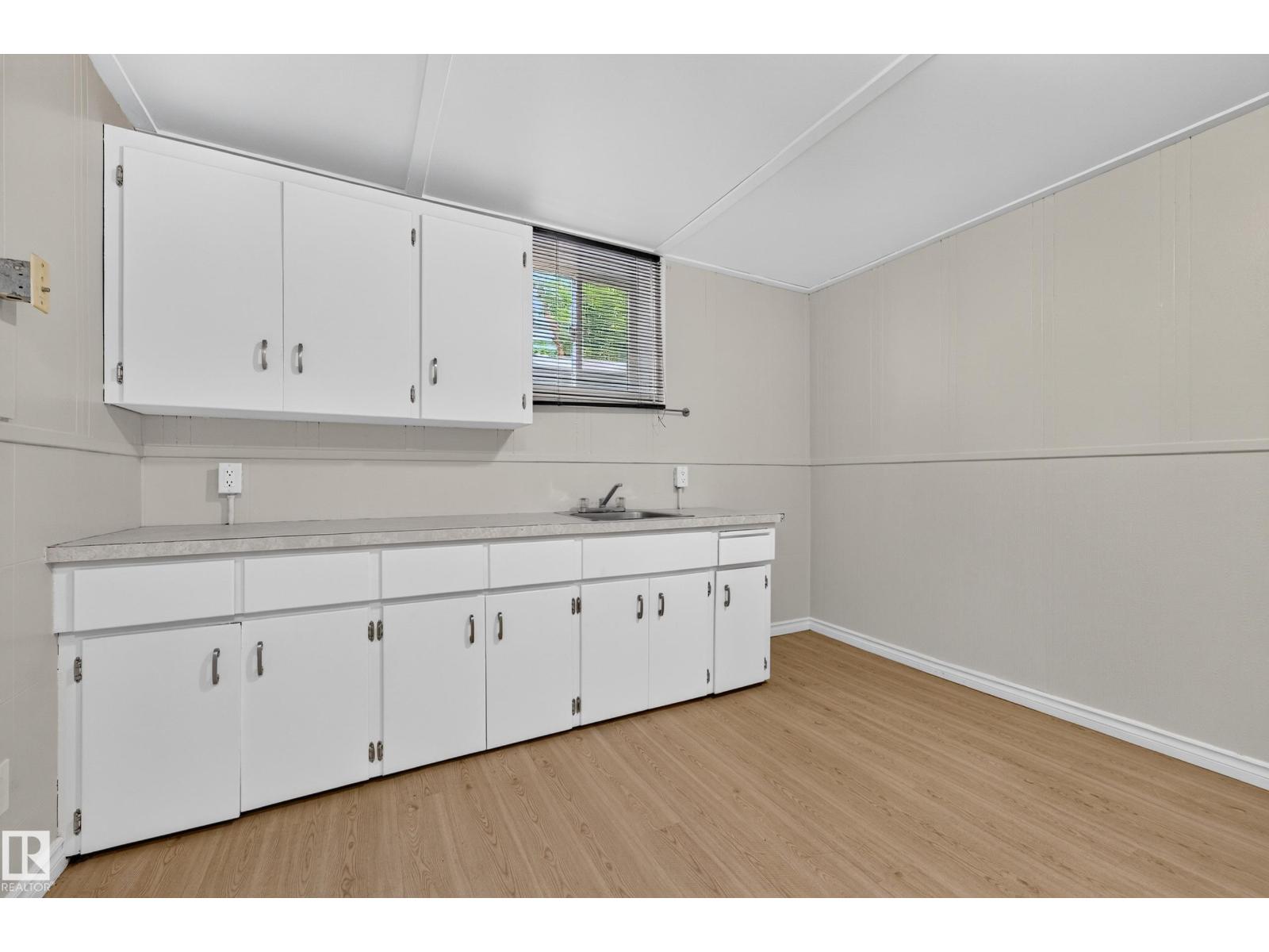 11207 72 AV NW - Image 19