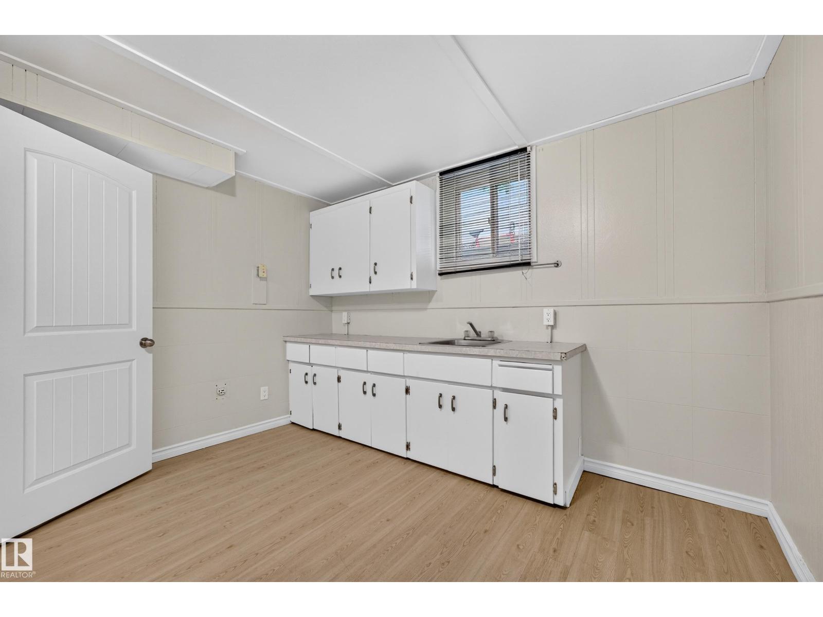 11207 72 AV NW - Image 20