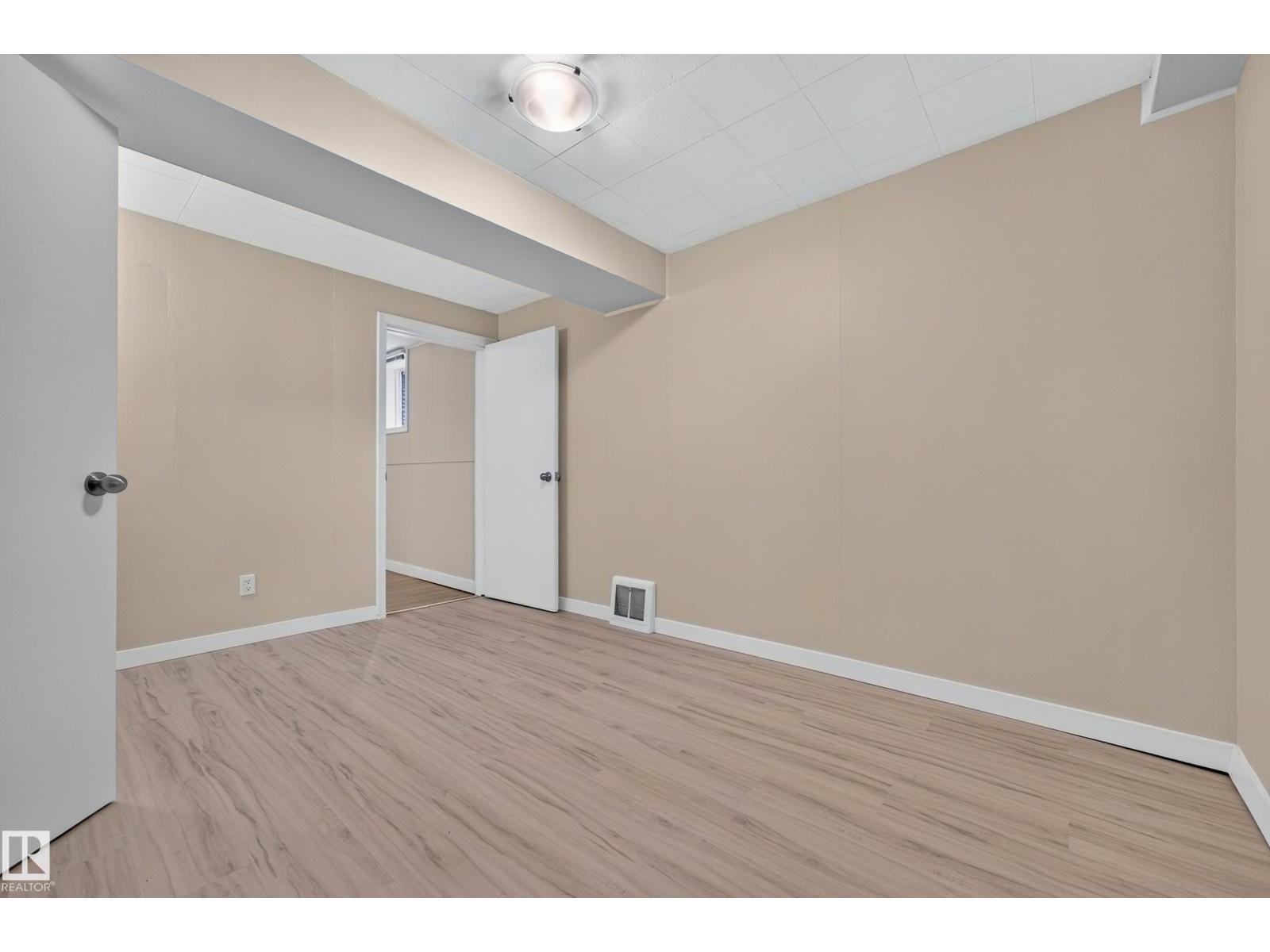 11207 72 AV NW - Image 21