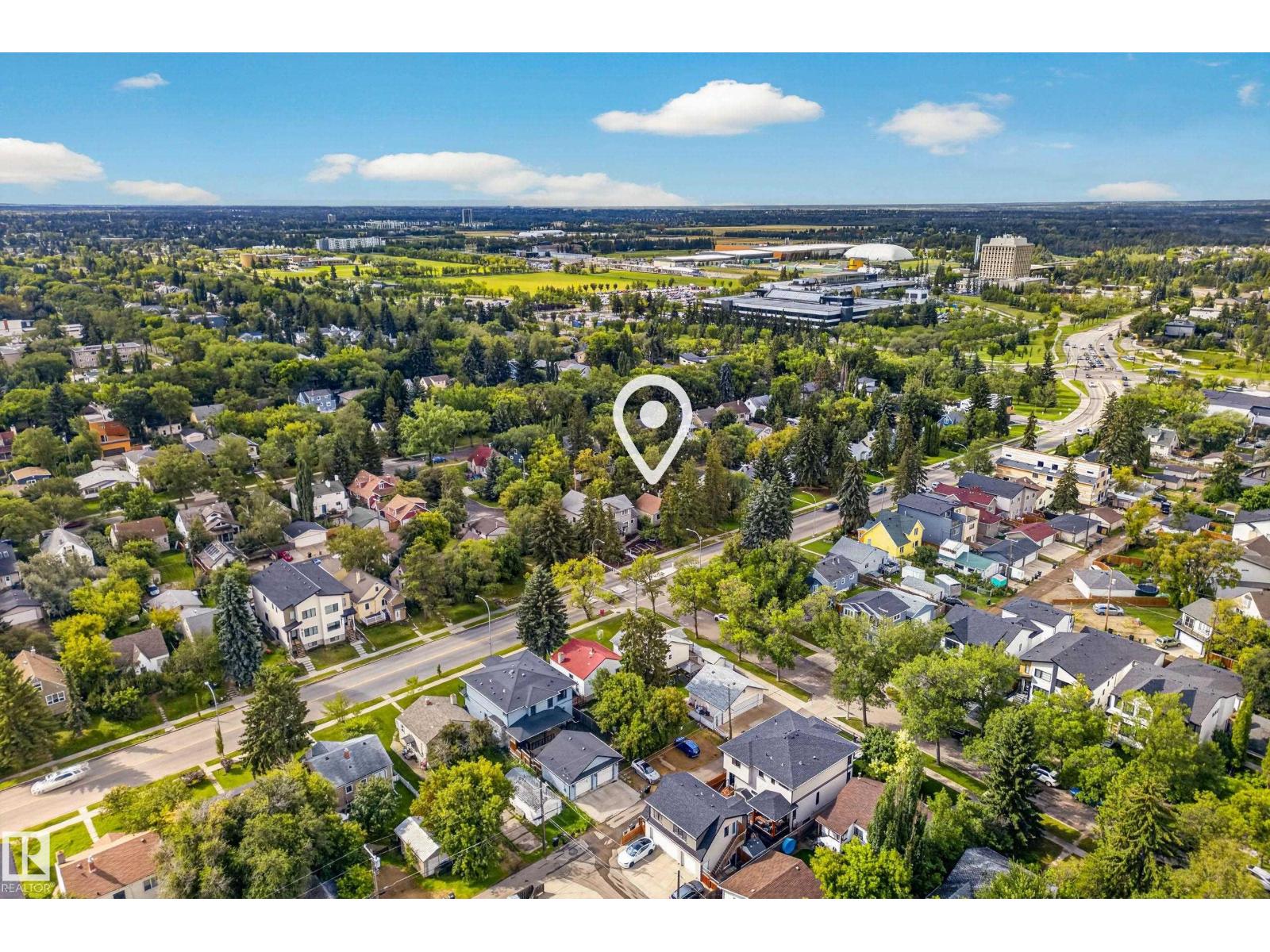 11207 72 AV NW - 5