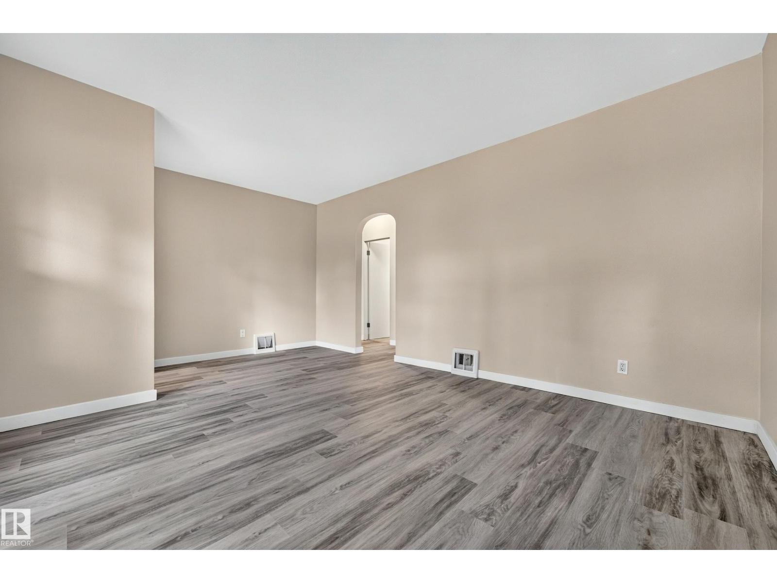 11207 72 AV NW - 8