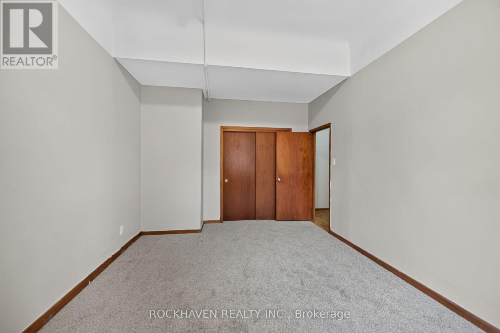 15 ST DAVID STREET W - 21