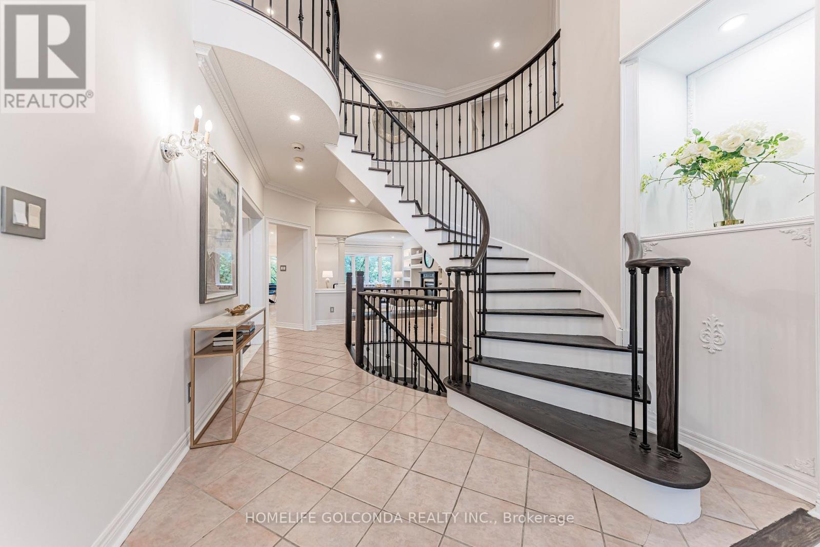 30 GOLDRING CRESCENT - 18